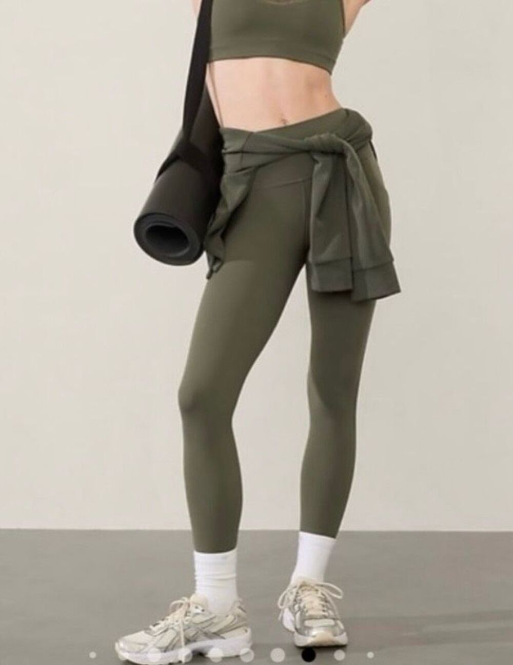 Athleta salutation stash 7/8 mesh legging green size large tall